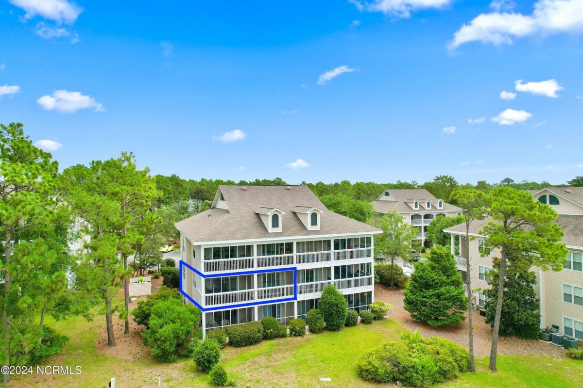 3350 Club Villas Drive