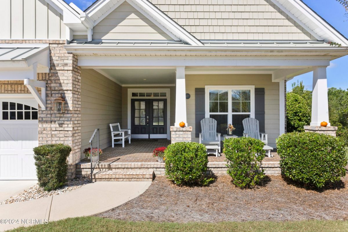 8477 Oak Abbey Trail