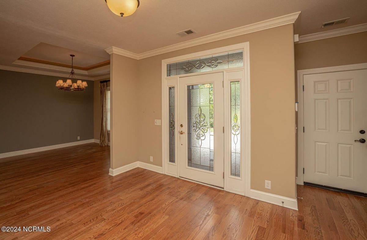 6605 Queensbury Place