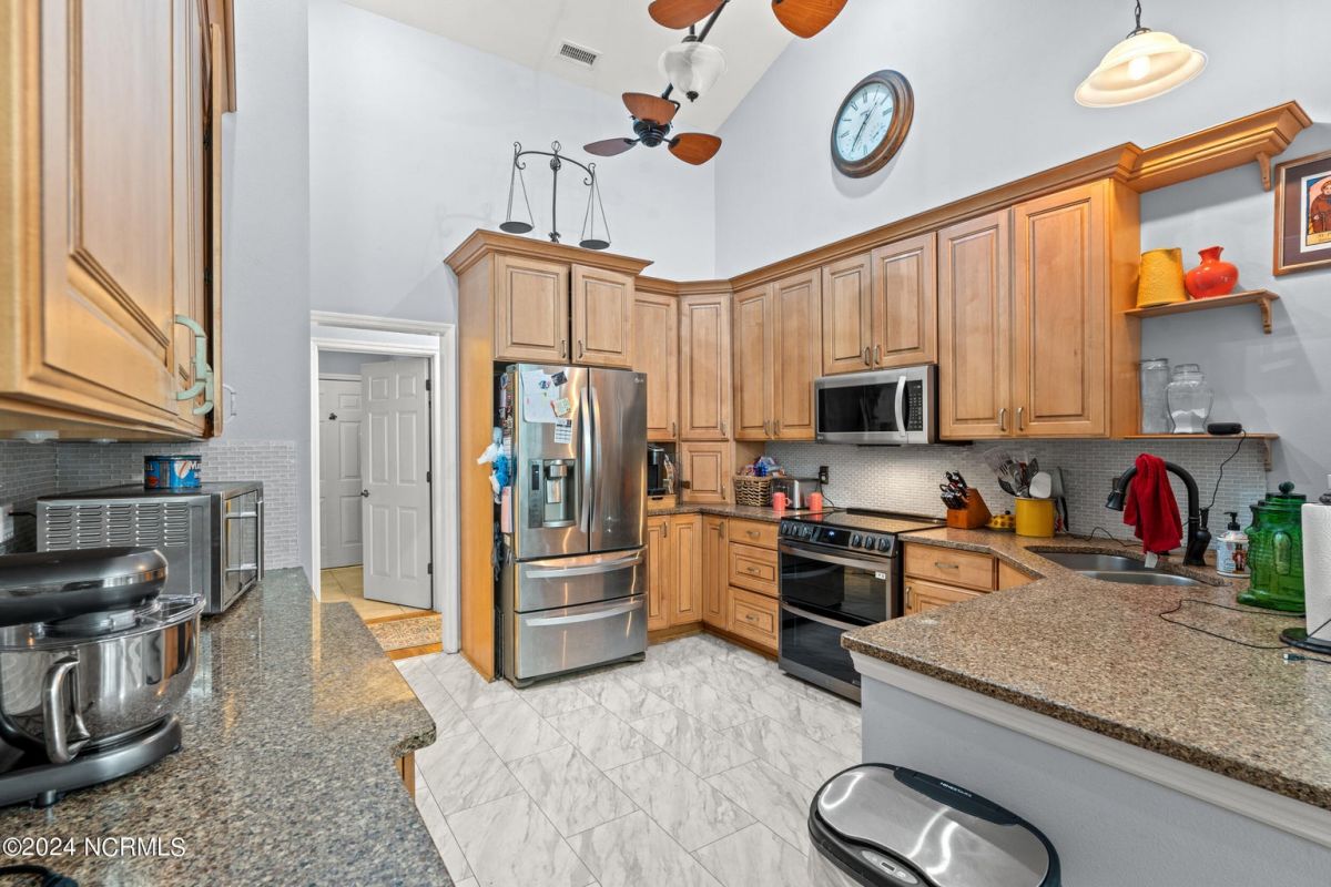 534 Sandpiper Bay Drive