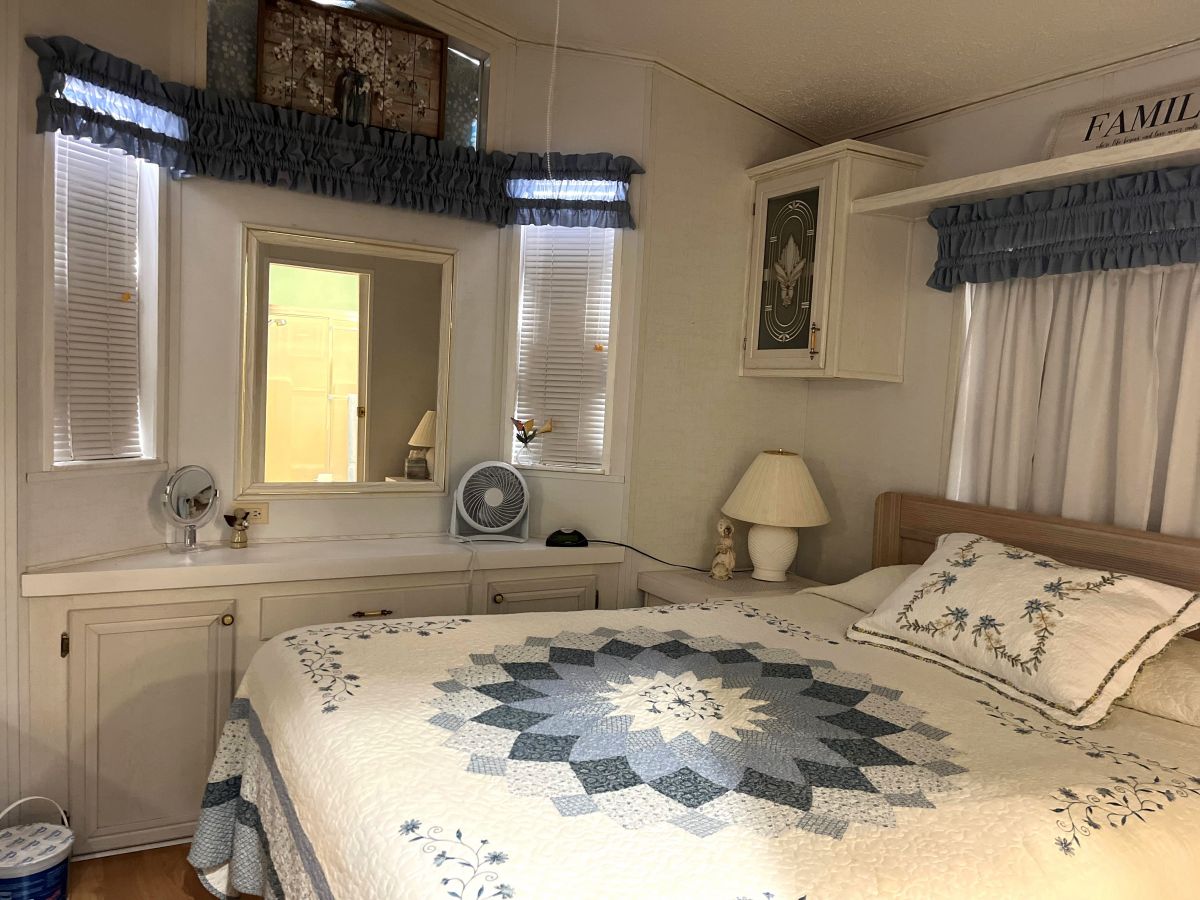 1000 Wiggins Pass Rd #055