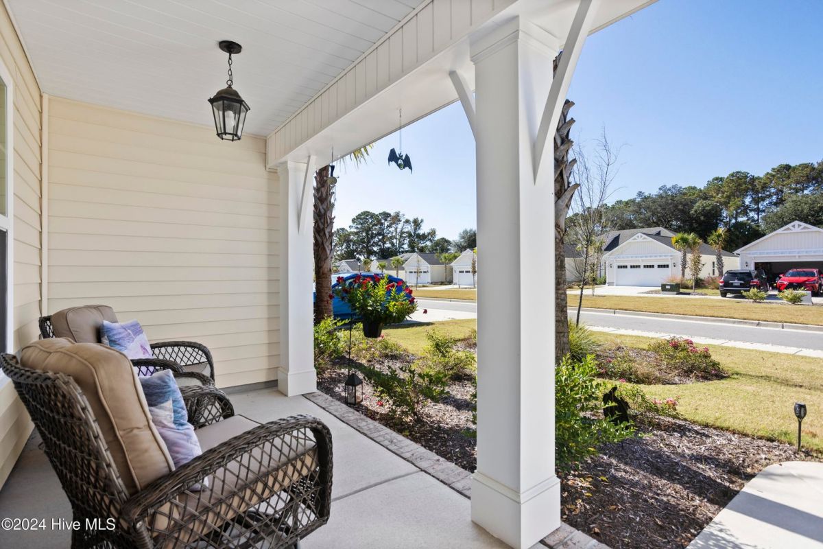 1277 Marsilio Lane