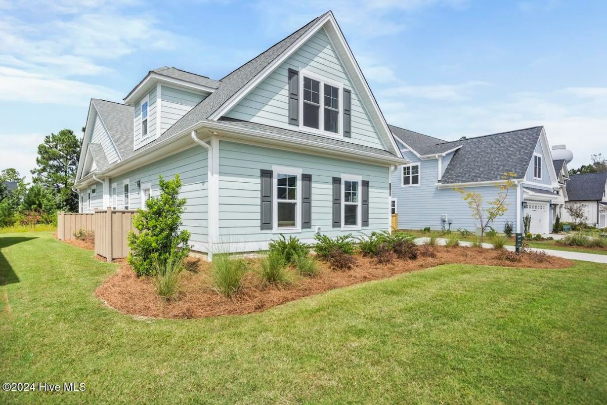 9165 Crossbill Drive