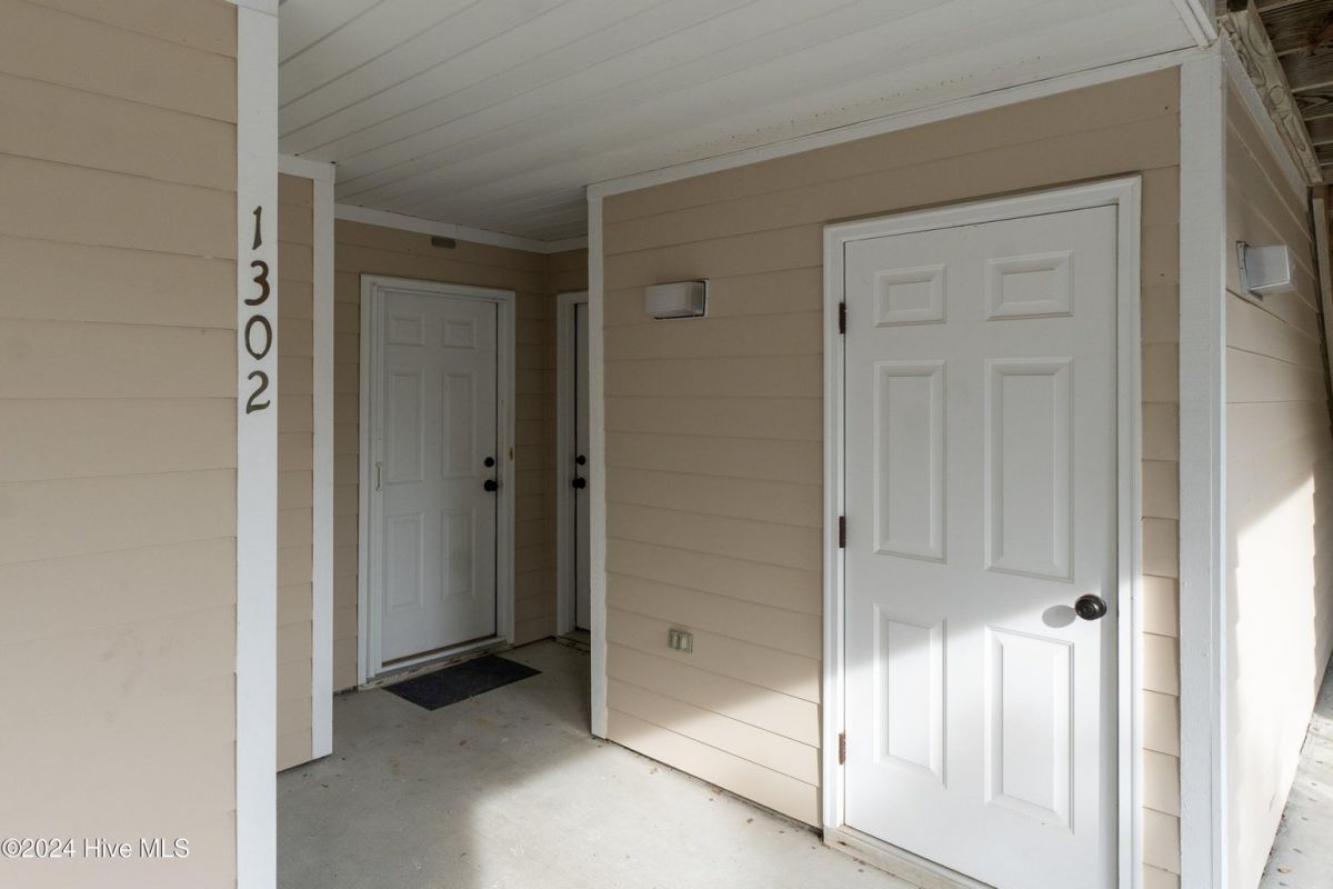 3350 Club Villas Drive