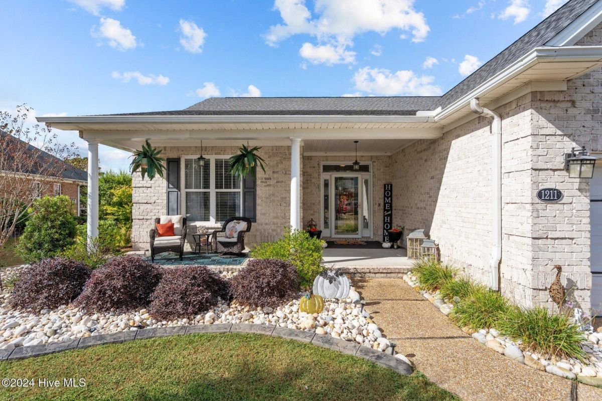 1211 Nightingale Court