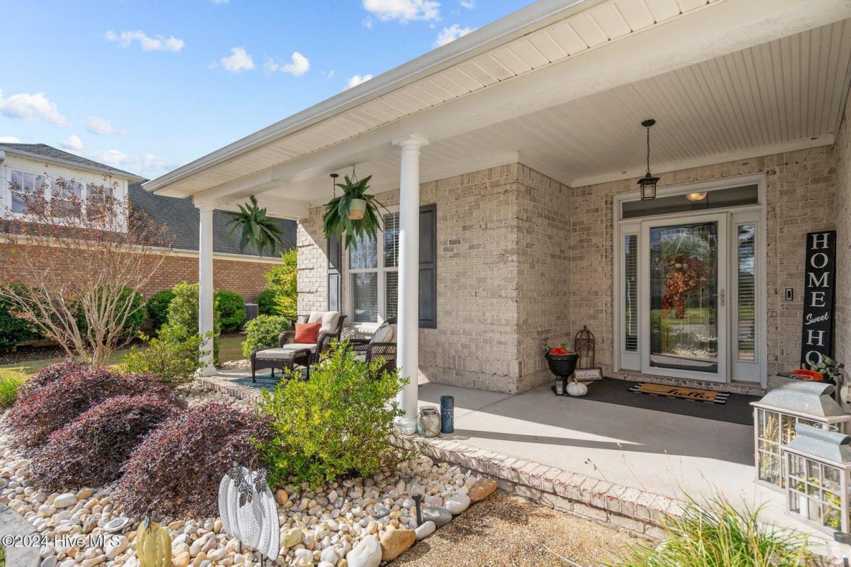 1211 Nightingale Court