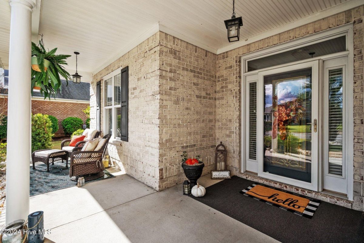 1211 Nightingale Court