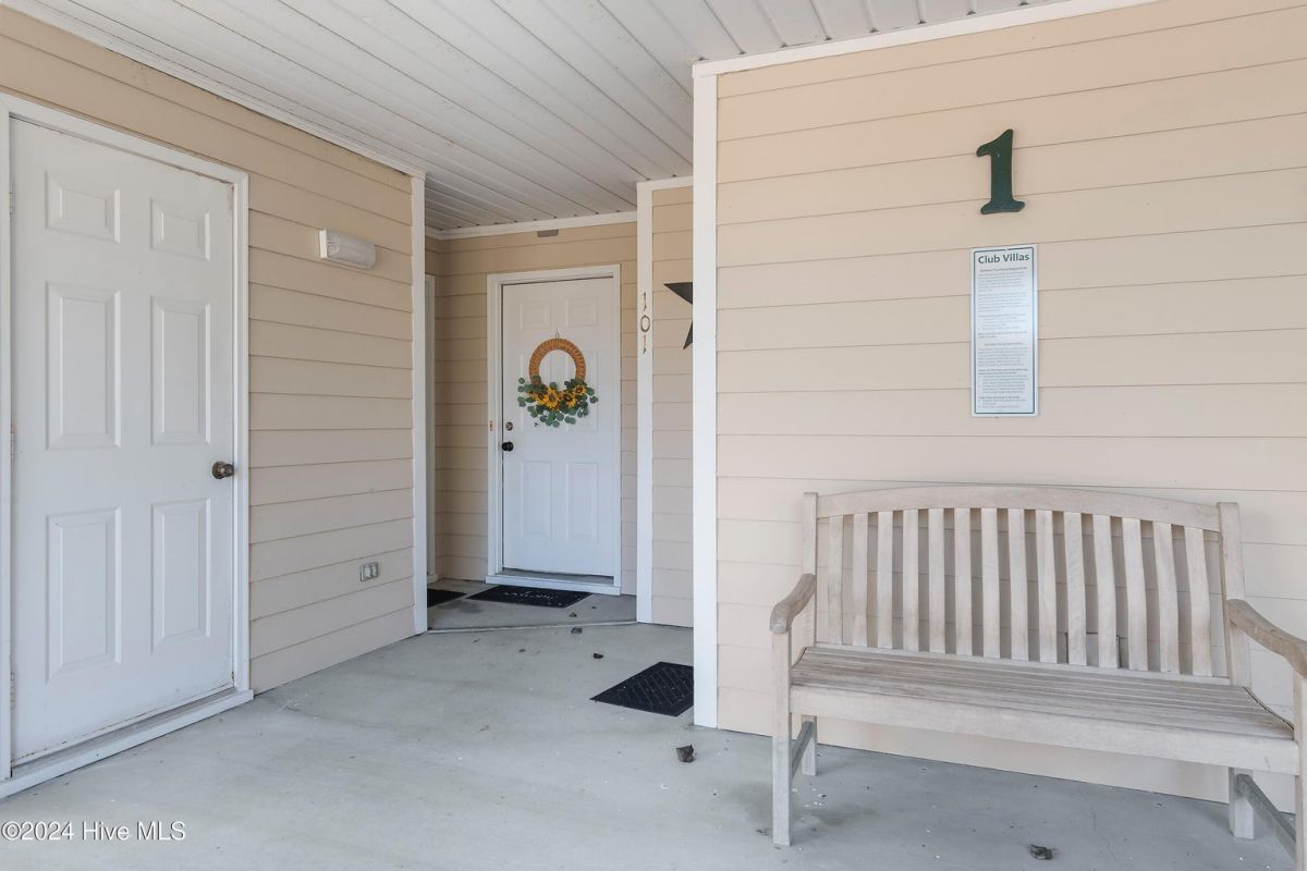 3350 Club Villas Drive