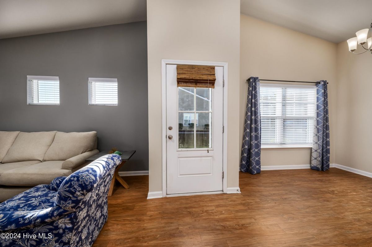 1045 Chadsey Lake Drive