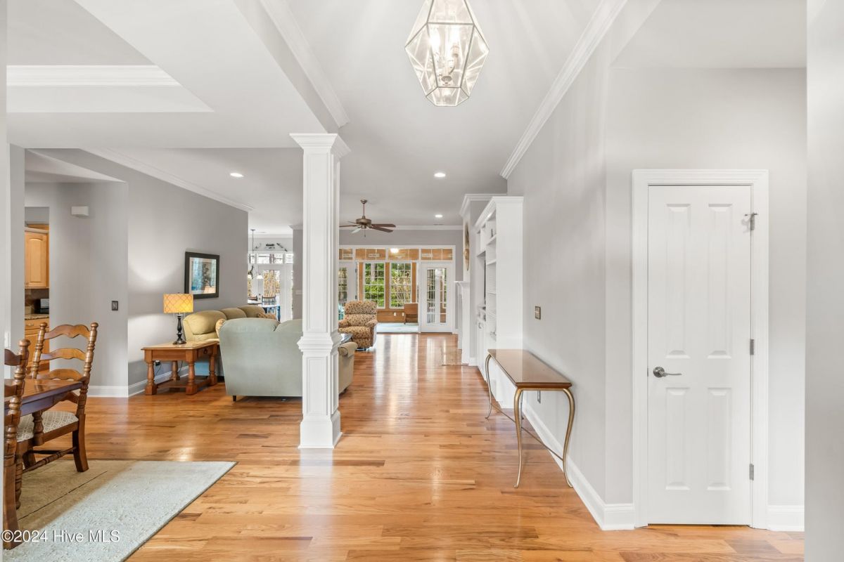 3862 Ridge Crest Drive