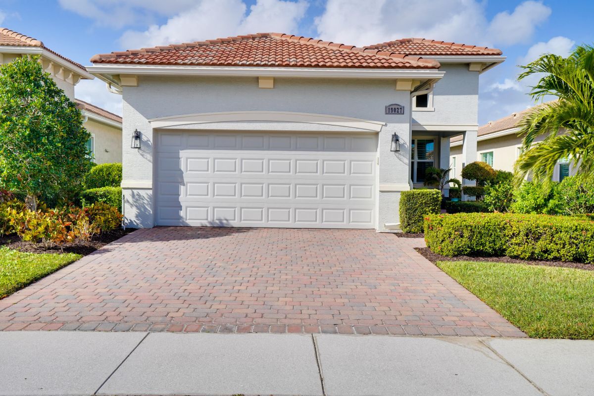 19027 Positano Way
