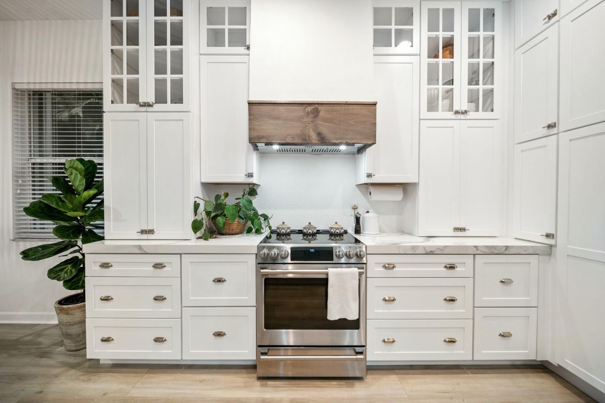 7630 Greenbrier Circle