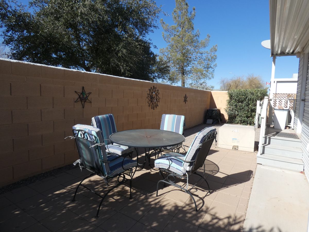 1110 North Henness Rd 936