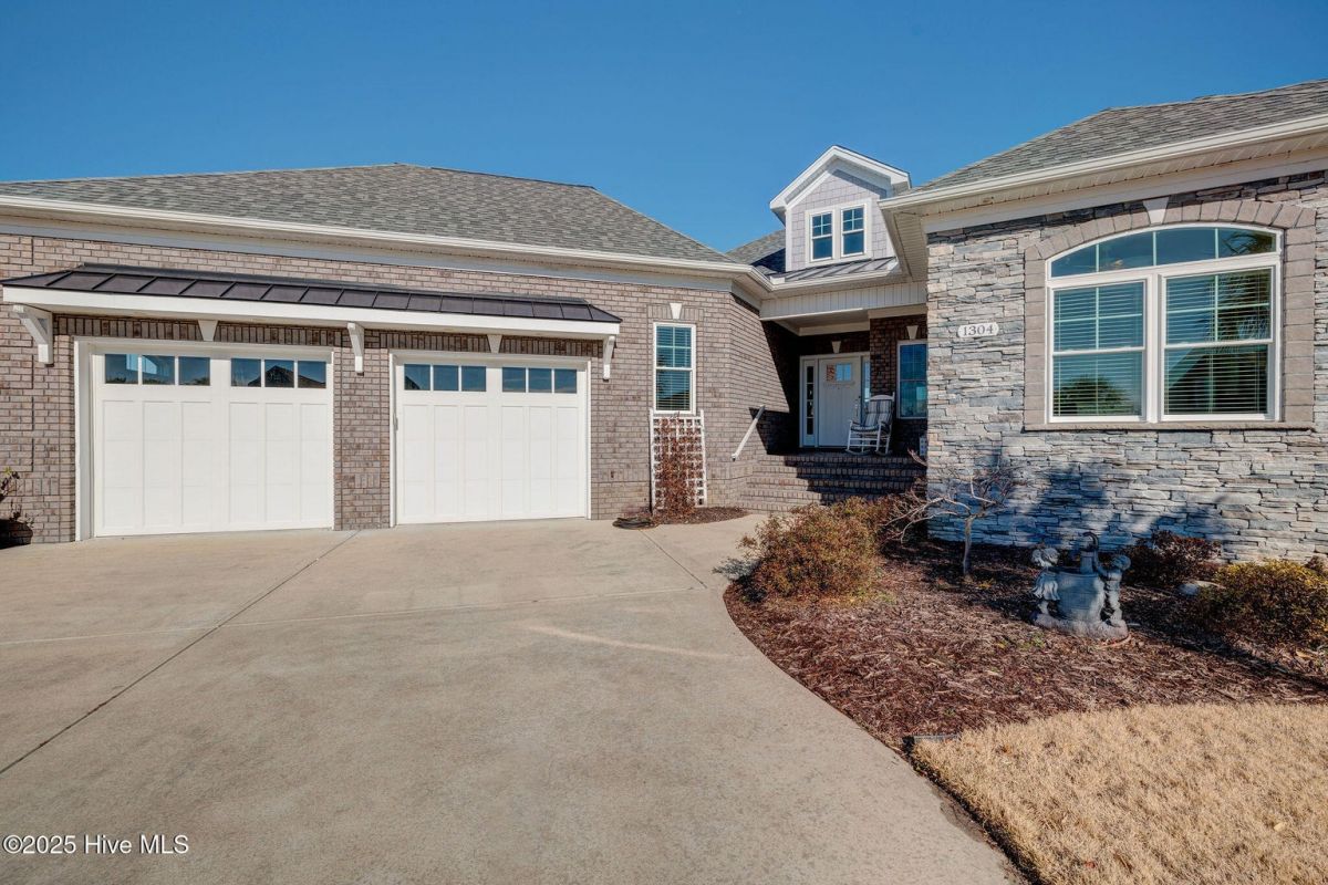 1304 Wingfield Court
