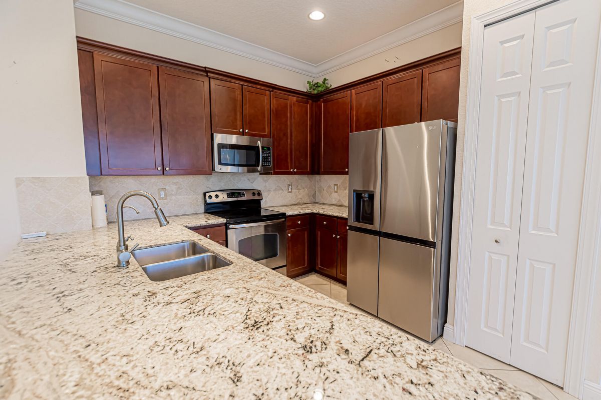 9704 Nuova Way