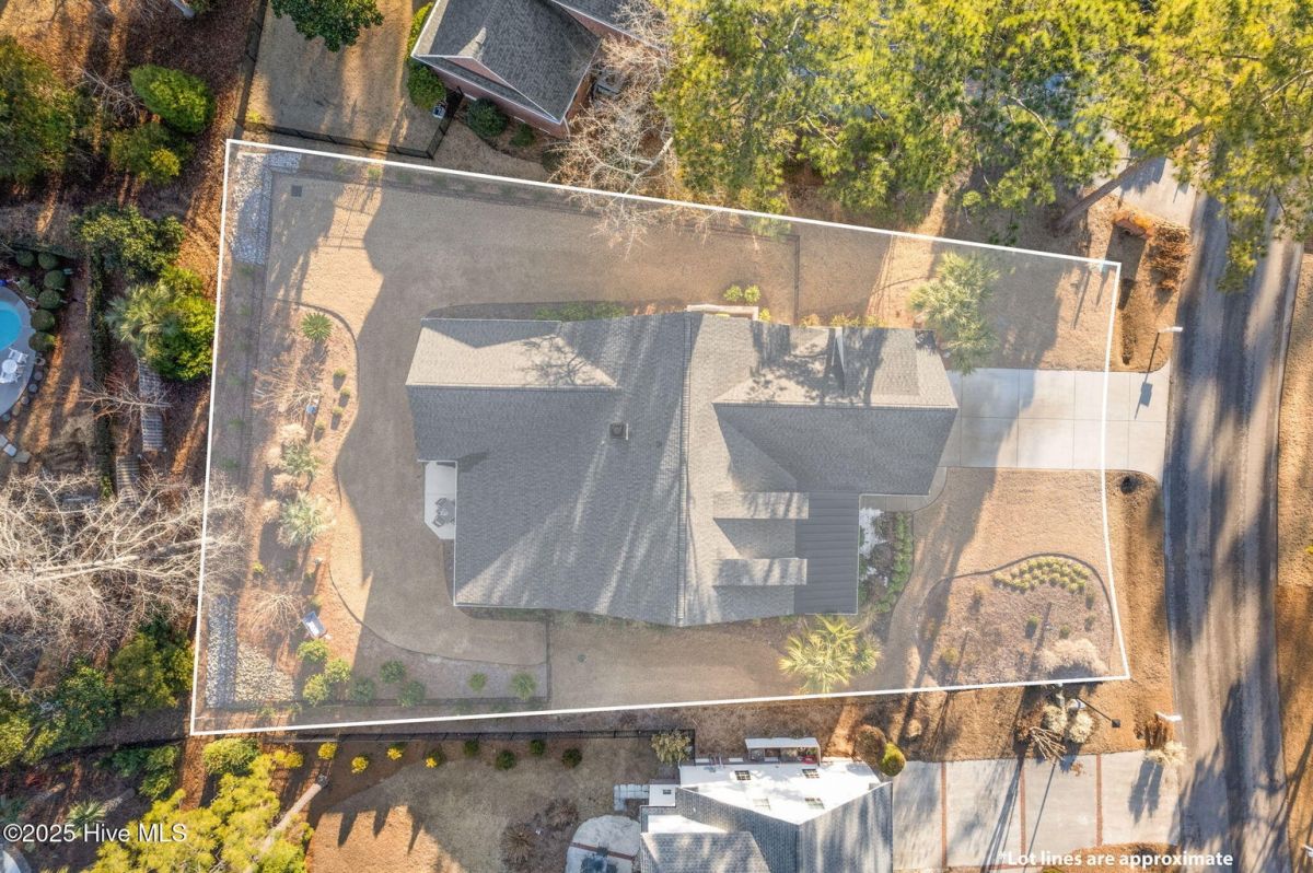 2793 Oakbluff Circle