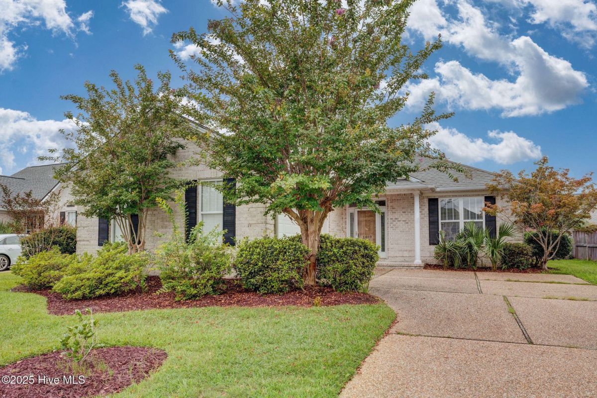 1009 Garden Club Way
