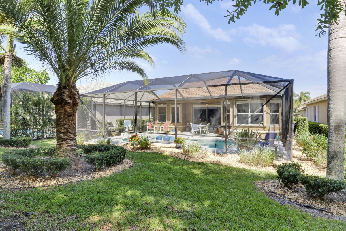 7634 Greenbrier Circle