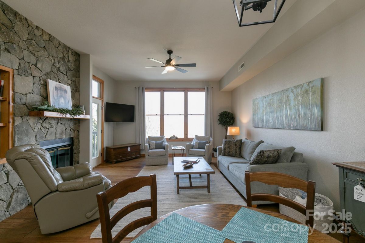 10 Stoney Falls Loop