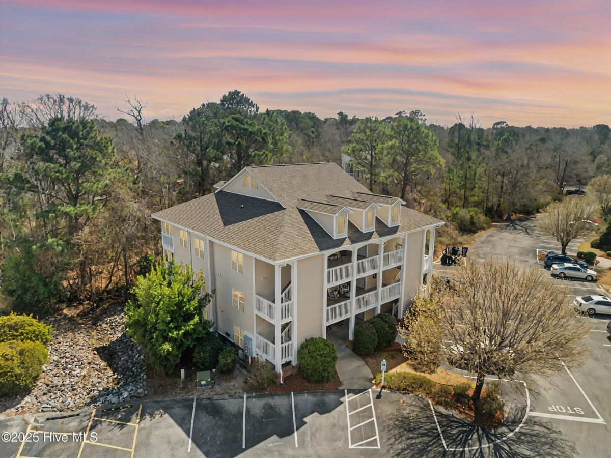 3350 Club Villas Drive