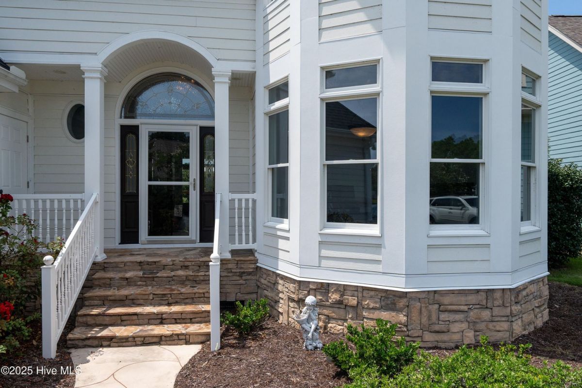 3533 Sanderling Drive