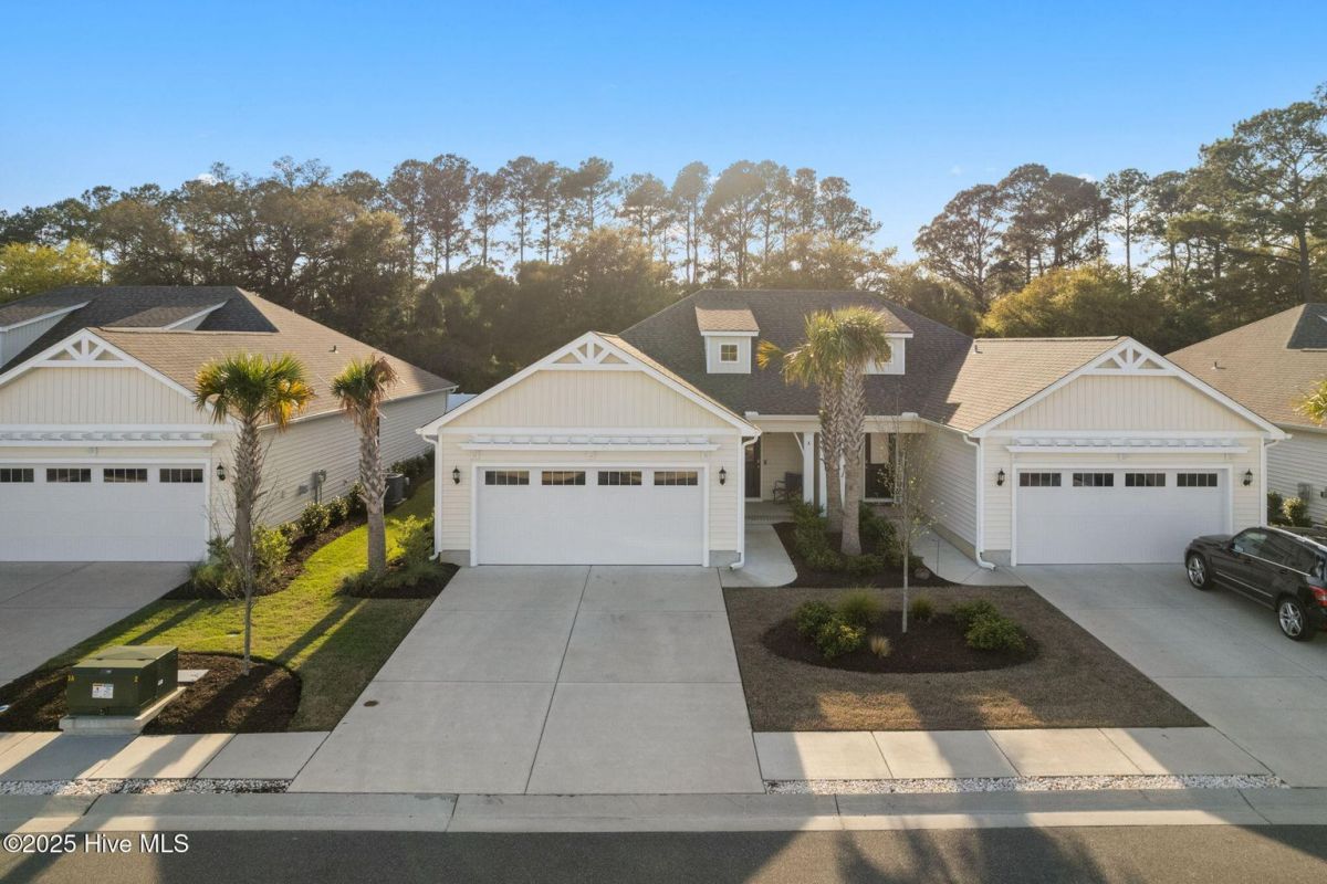 1276 Marsilio Lane