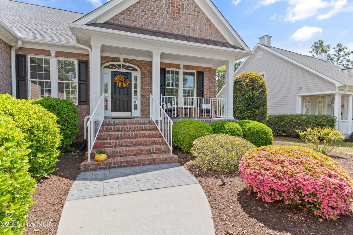 2702 Scarborough Way