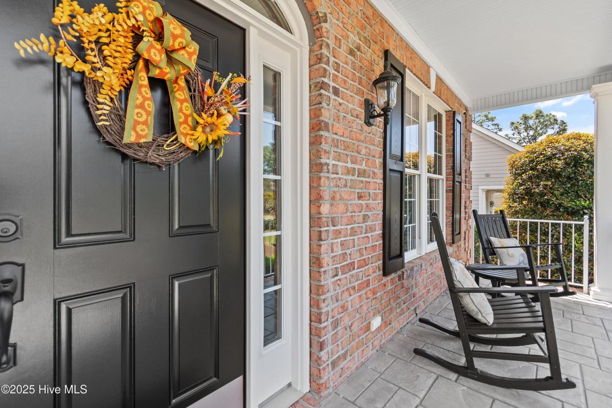 2702 Scarborough Way