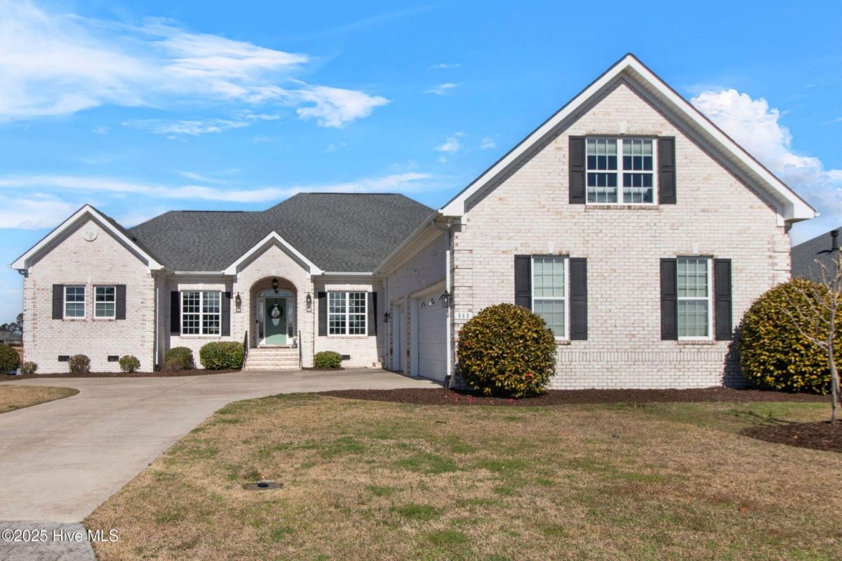 980 Woodwind Drive