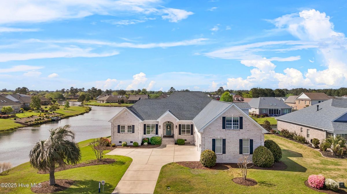 980 Woodwind Drive