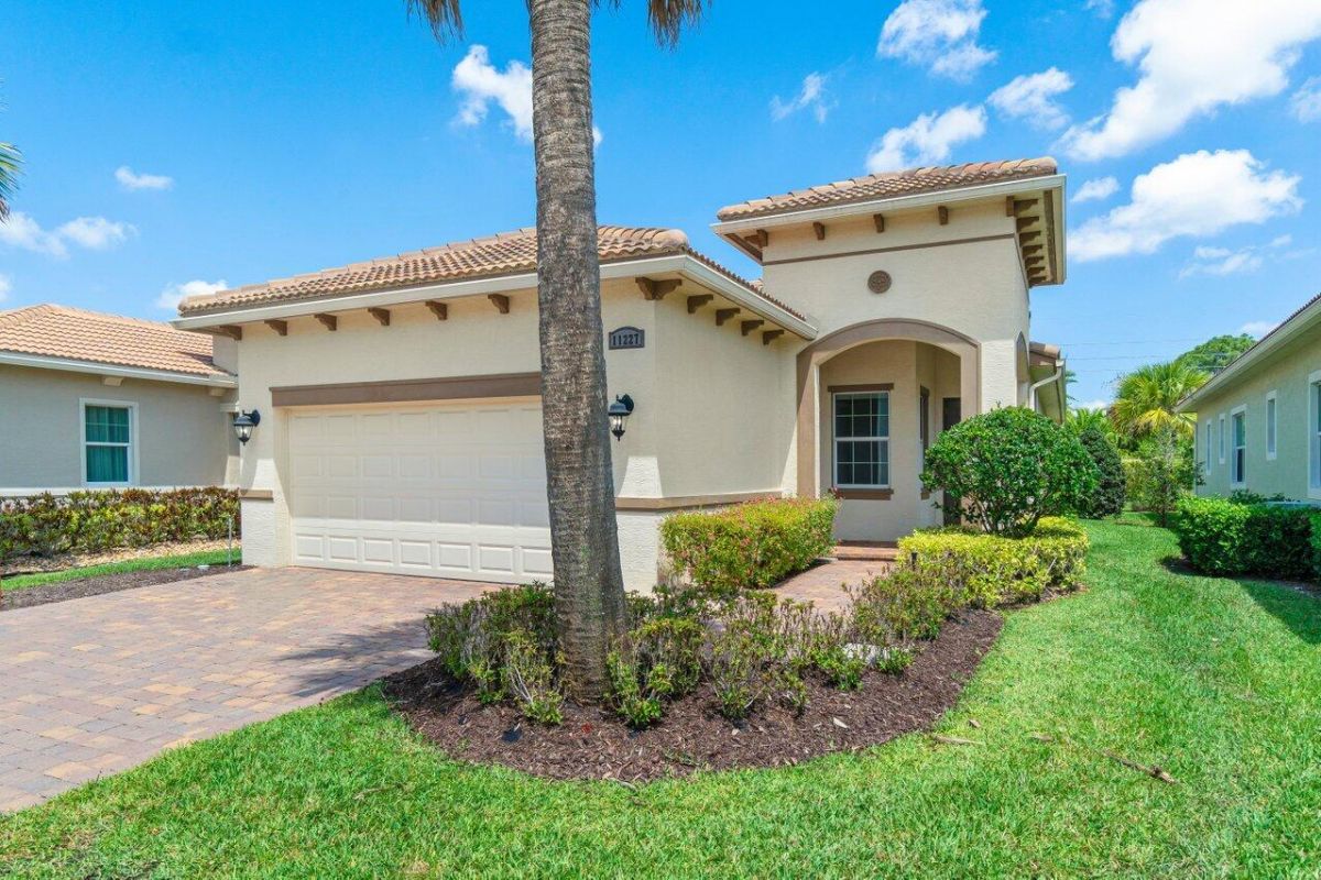 11227 Visconti Way