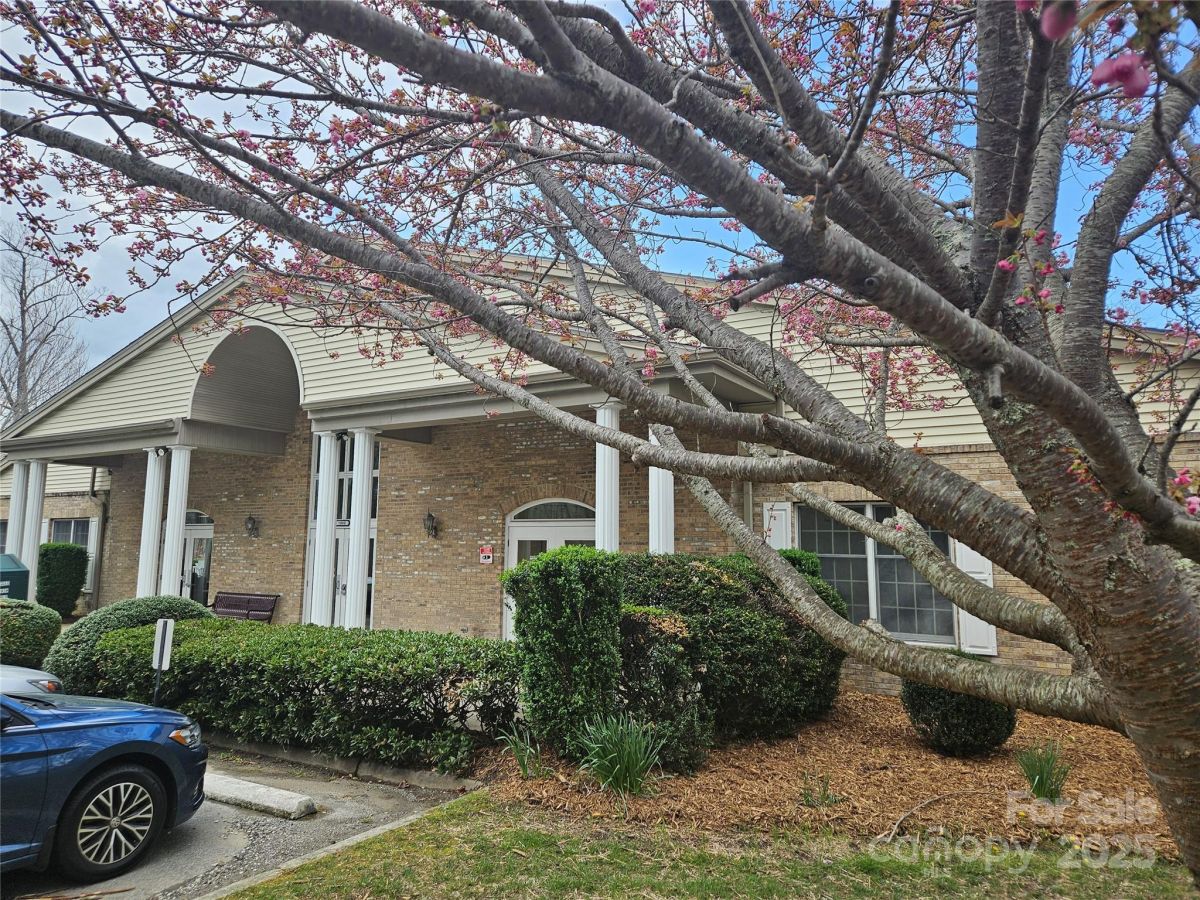 329 Carriage Crest Drive