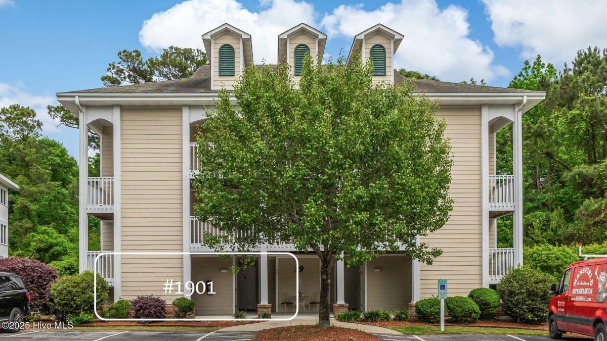 3350 Club Villas Drive