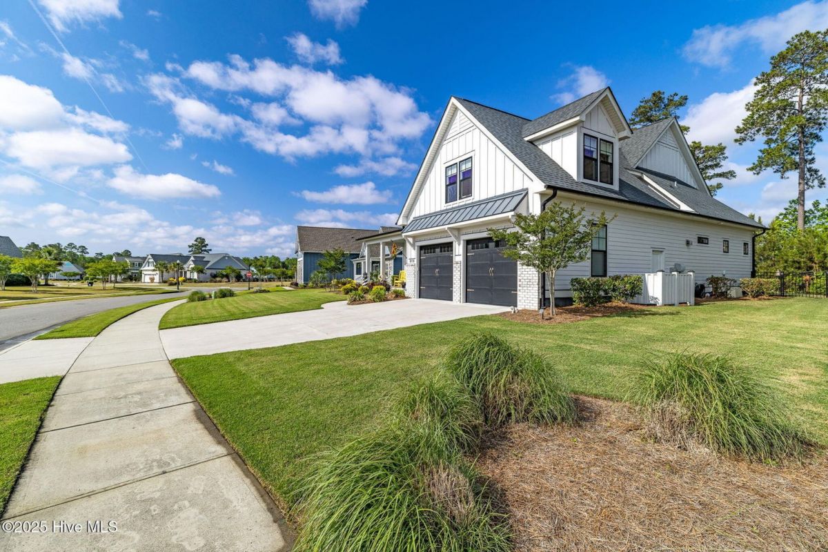 8118 Manassas Lake Lane