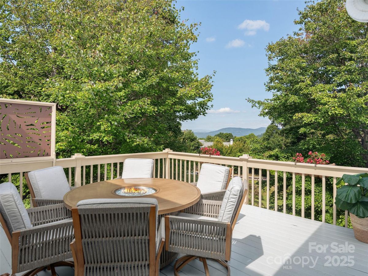 105 Valley Hill Drive