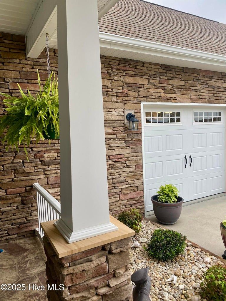 1260 Neptuno Court