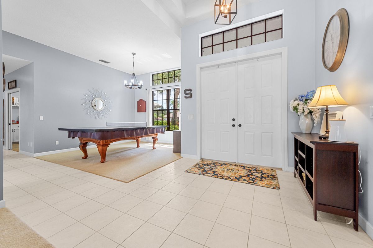 756 Pelican Cove