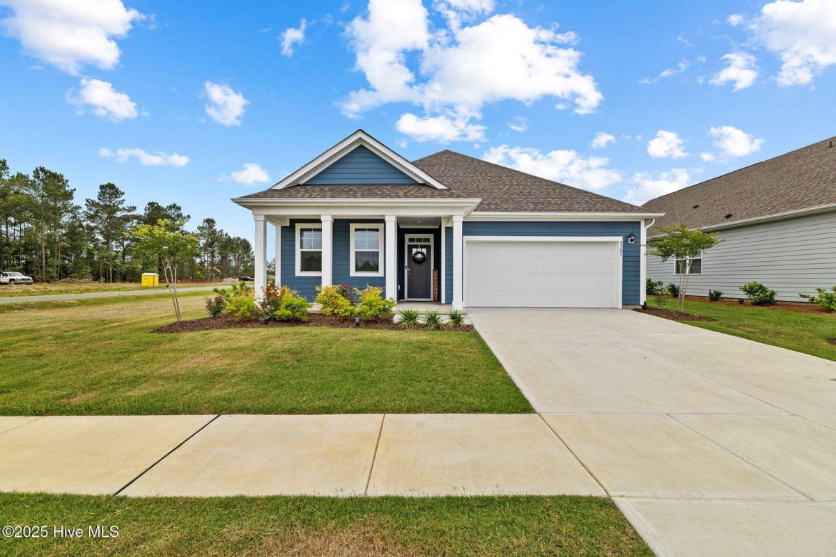 3121 Lochgreen Circle