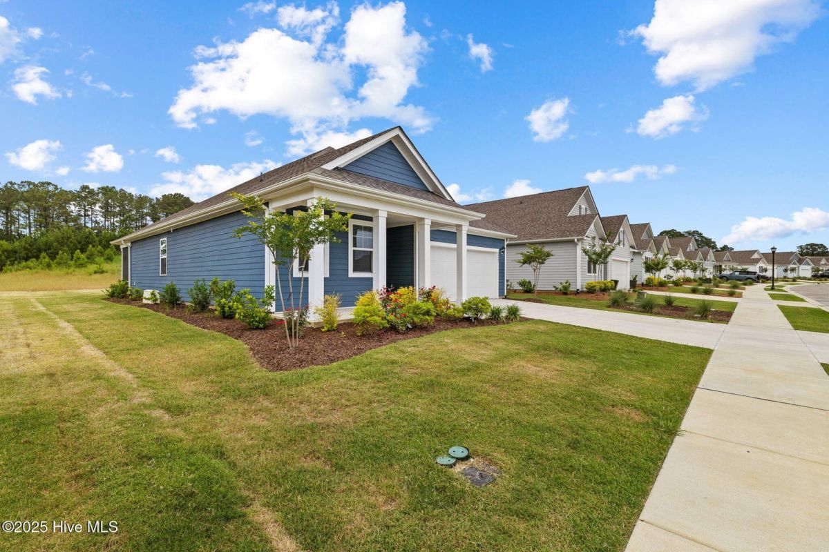 3121 Lochgreen Circle