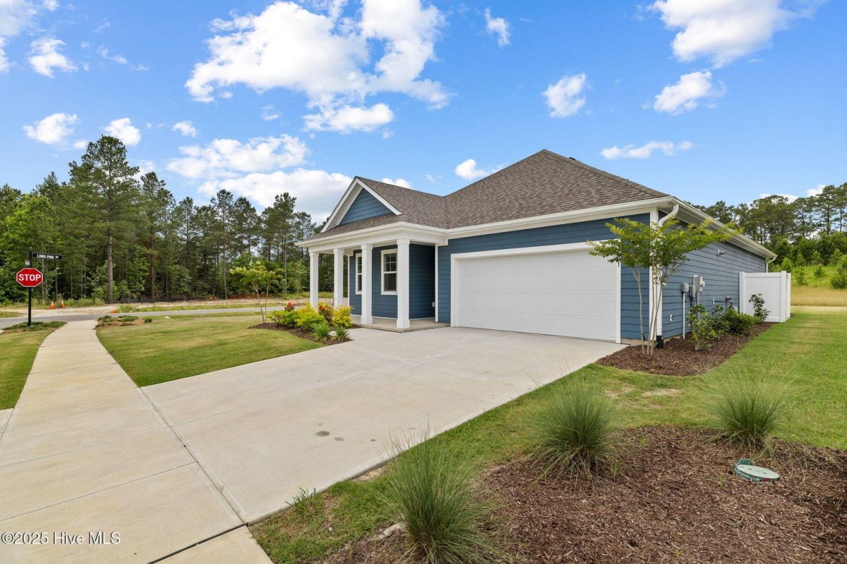 3121 Lochgreen Circle