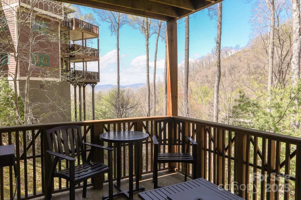 81 Creekside Way