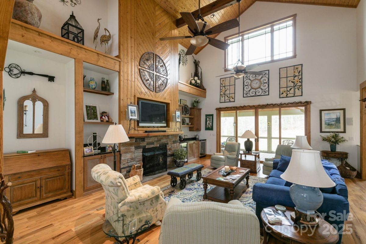 324 Austin Mountain Drive