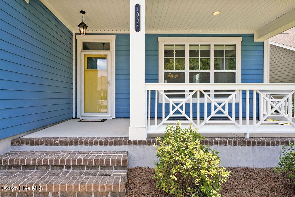 1096 Sandy Grove Place