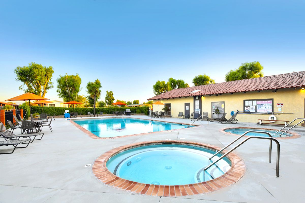 1456 E Philadelphia St #109