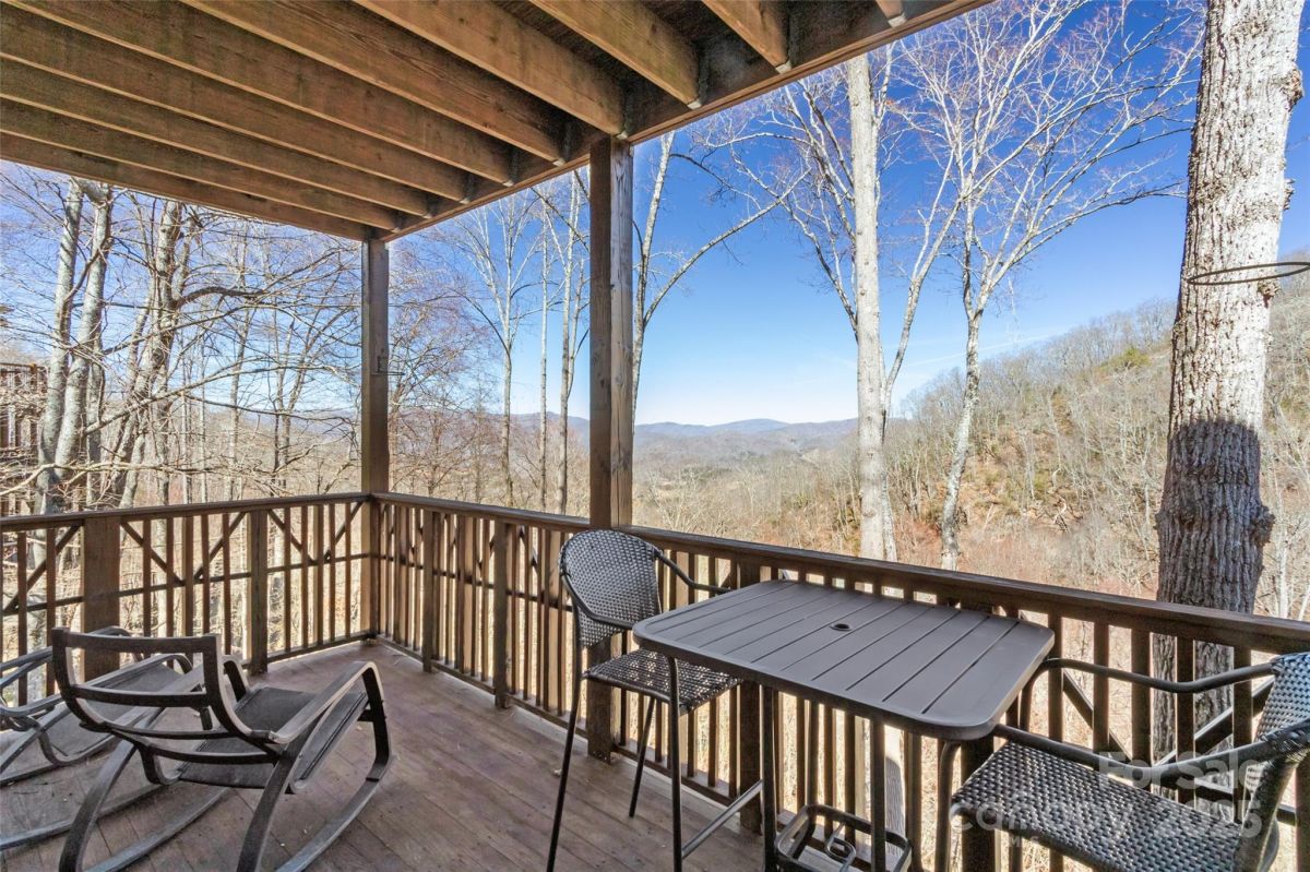 61 Creekside Way