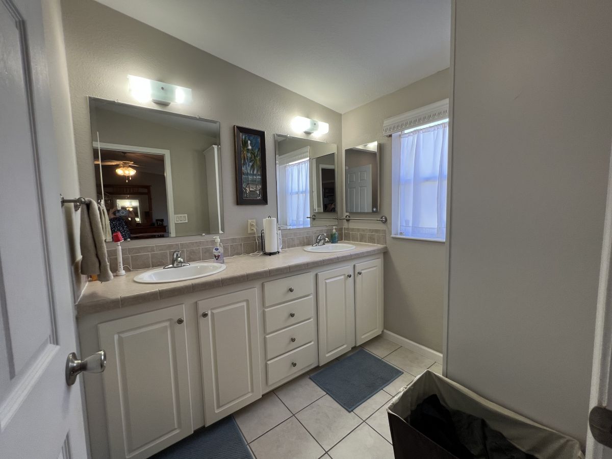 29200 S. Jones Loop Road #395