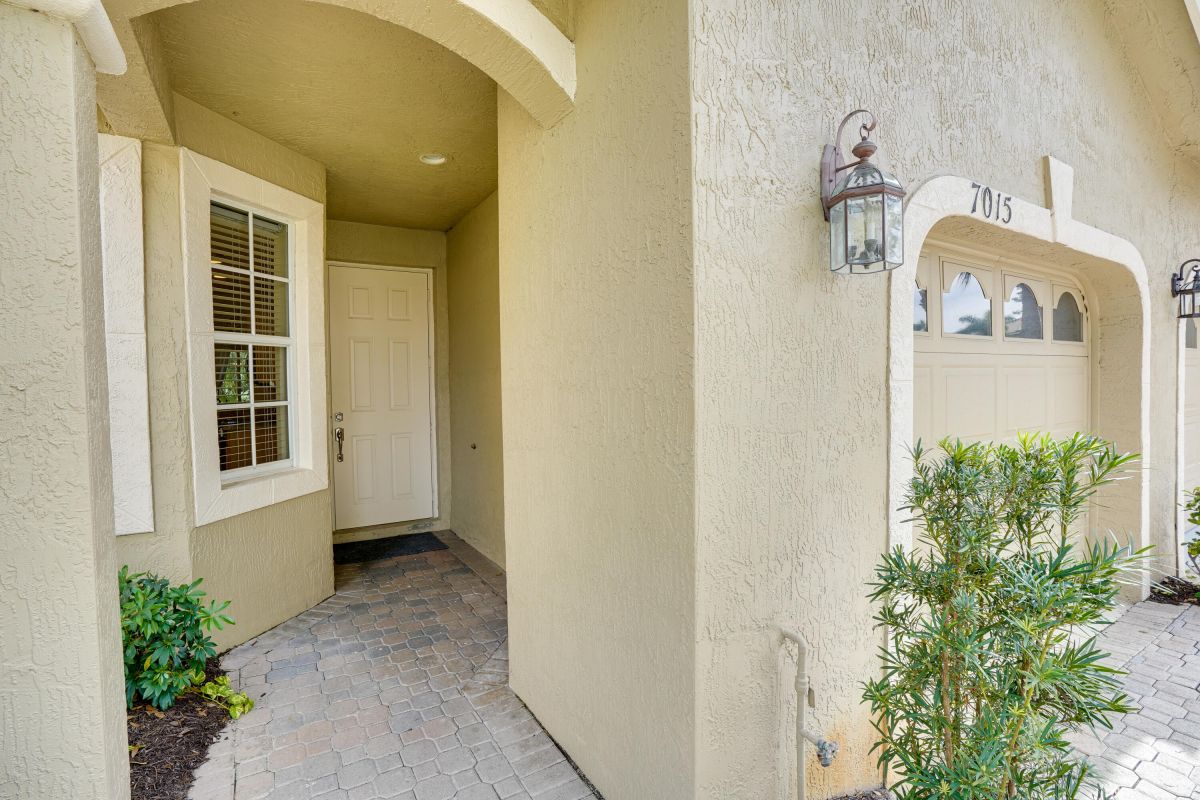 7015 Torrey Pines Circle