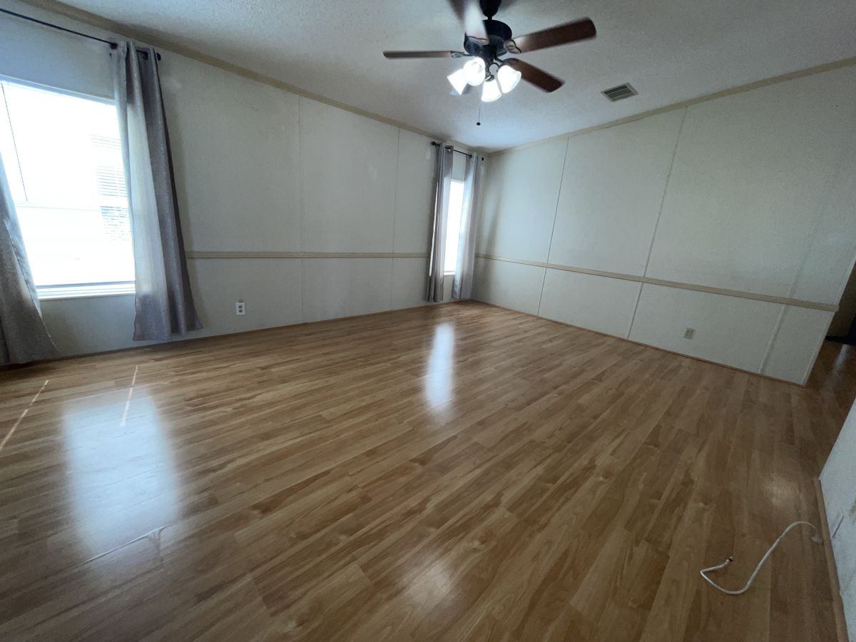 3000 US HWY 17/92 W, LOT #123