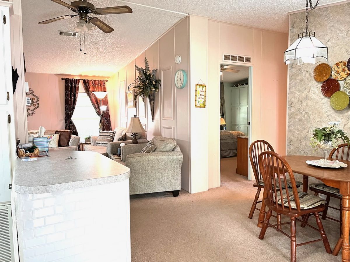 916 Westside Ridge Blvd.