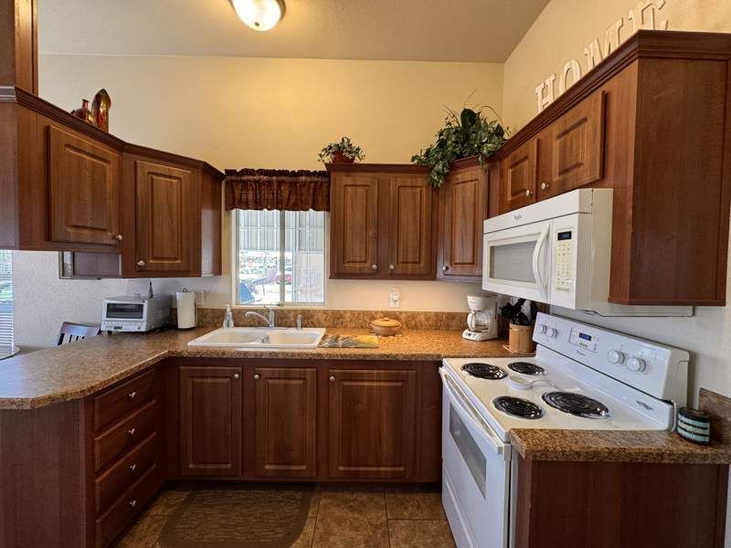 10442 N Frontage Rd #066